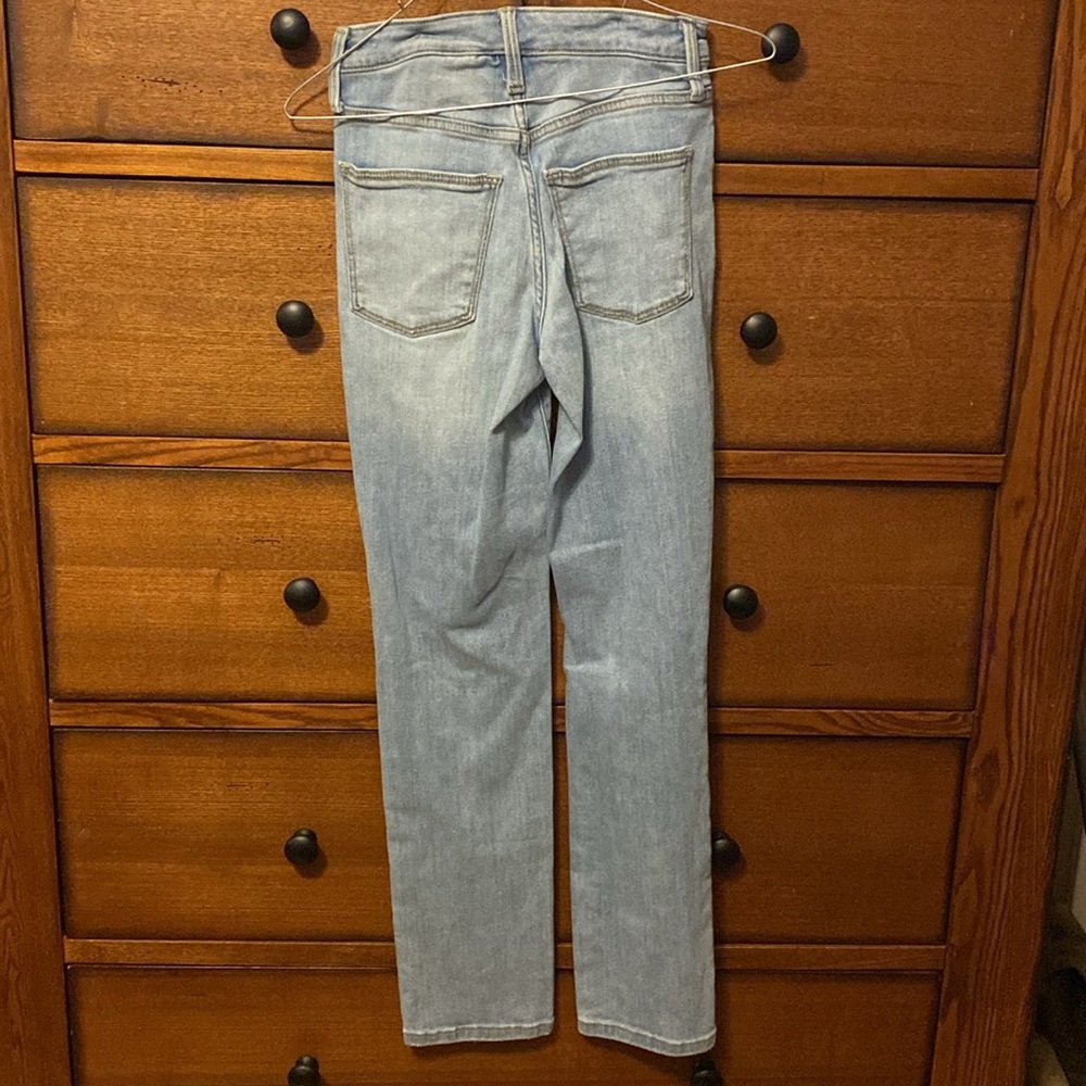 Universal Thread - Picture 2 of 6